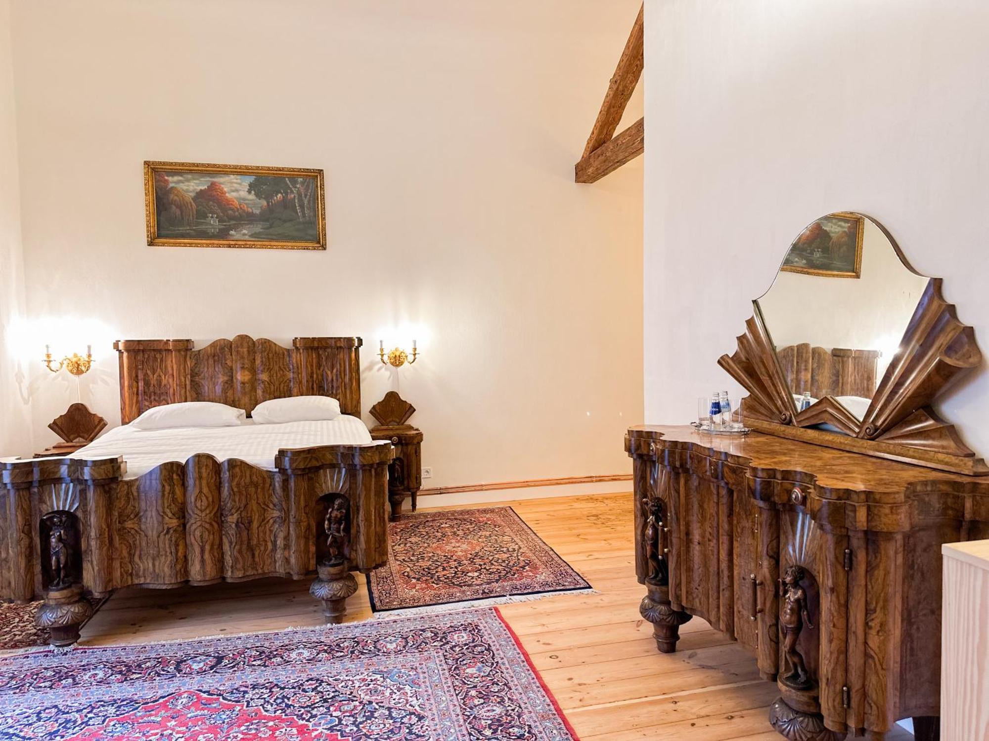 Hotel Ēdoles Pils Extérieur photo