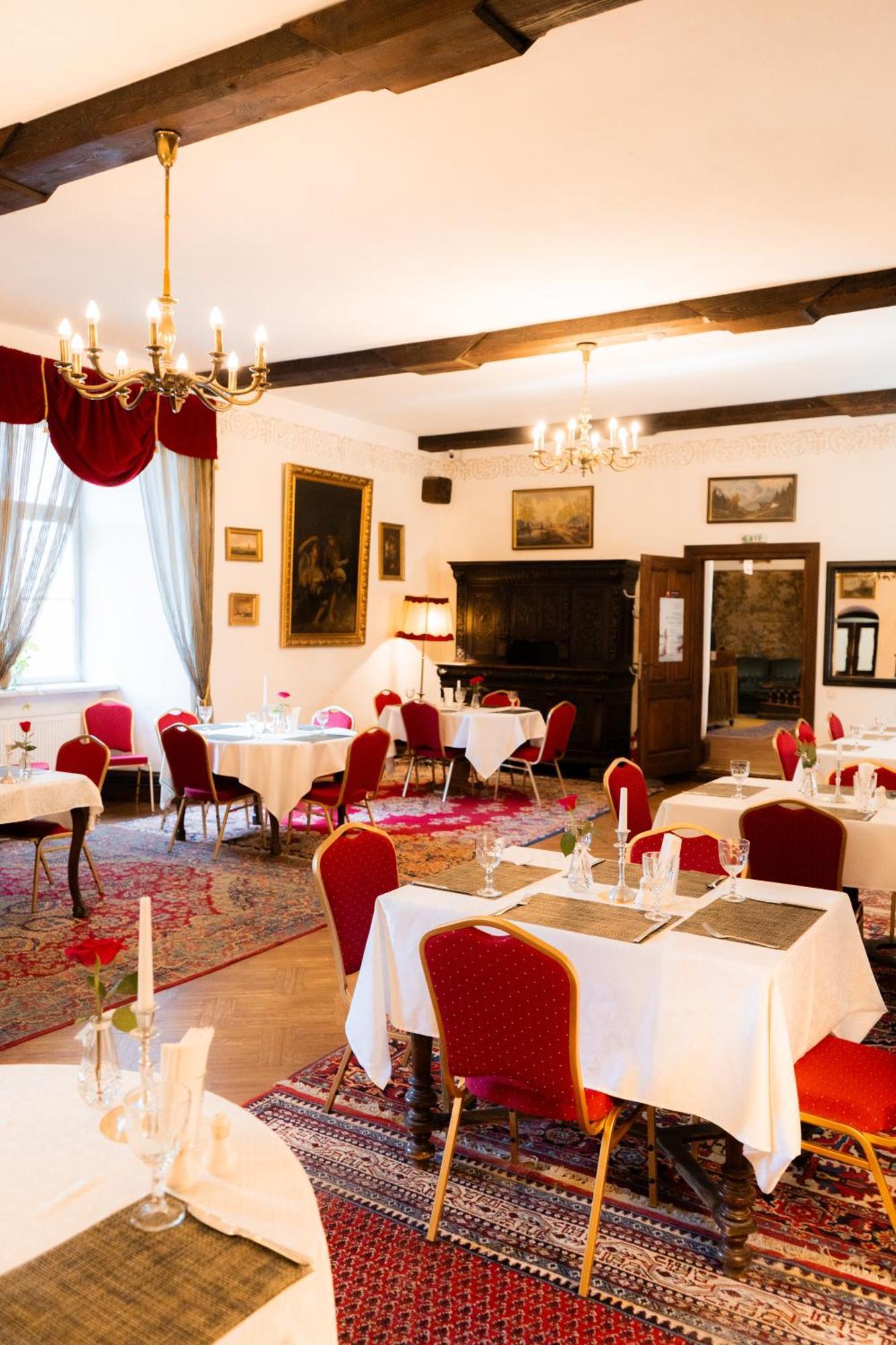 Hotel Ēdoles Pils Extérieur photo