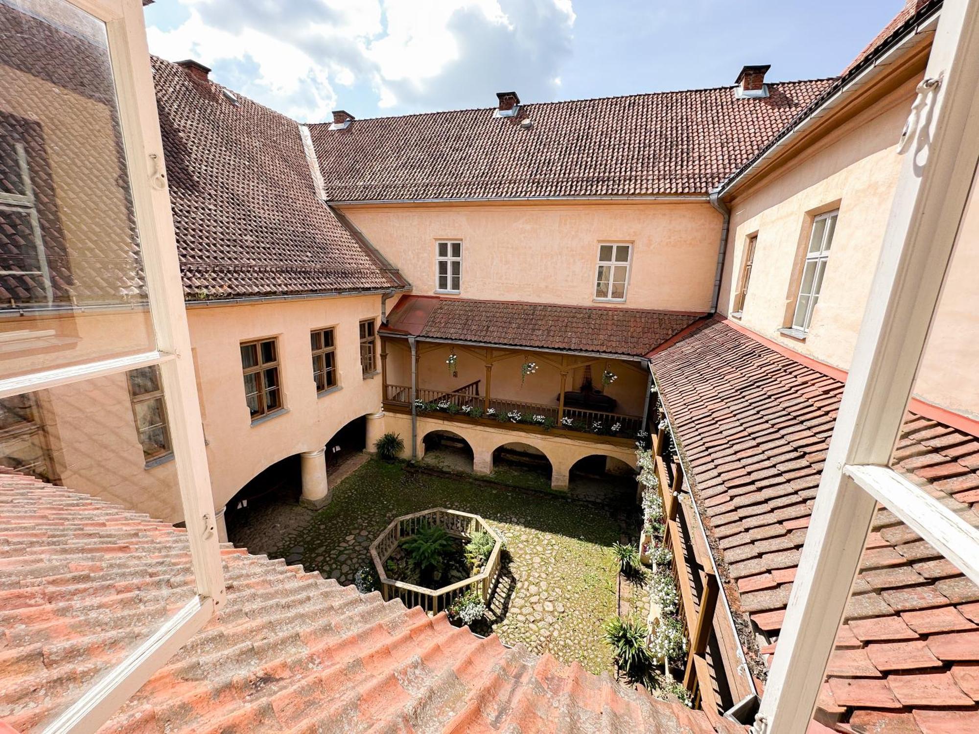 Hotel Ēdoles Pils Extérieur photo