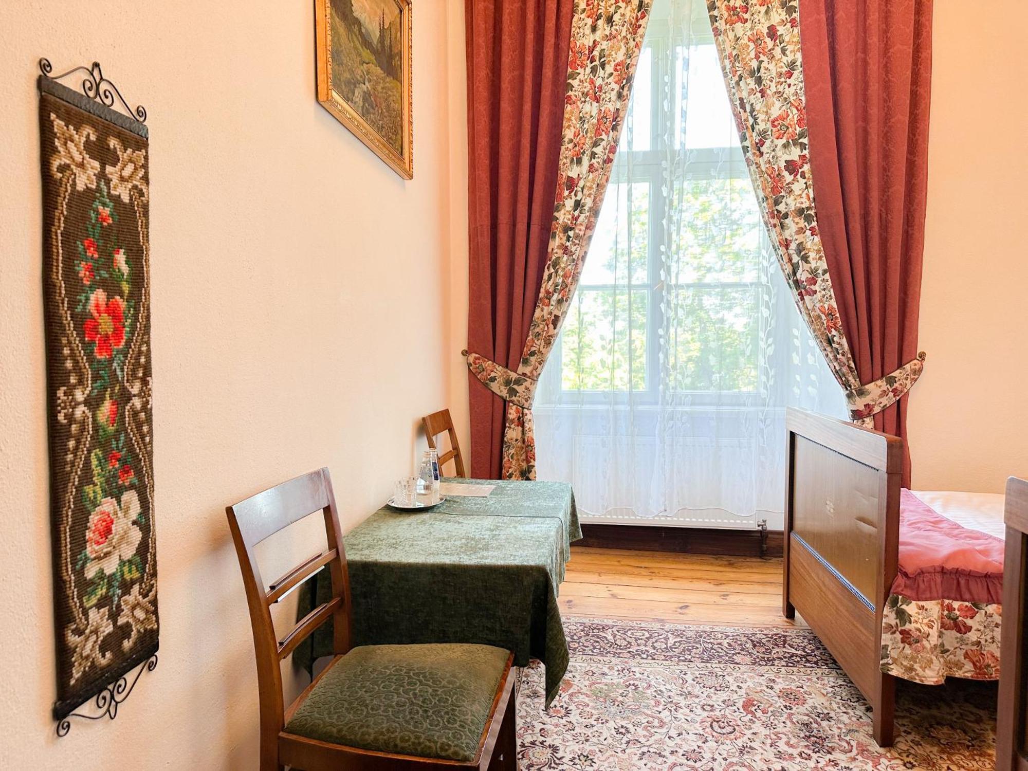 Hotel Ēdoles Pils Chambre photo
