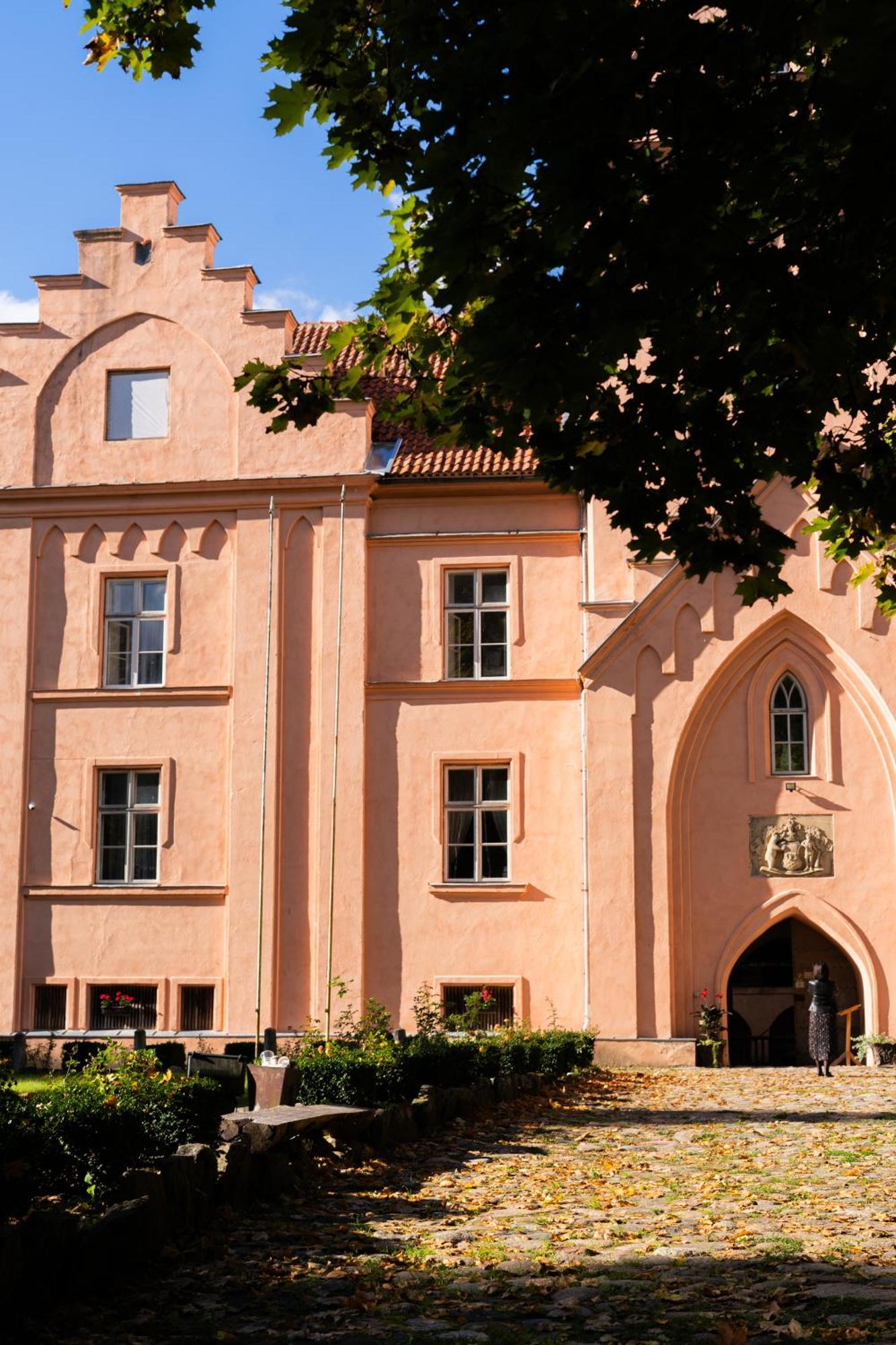 Hotel Ēdoles Pils Extérieur photo